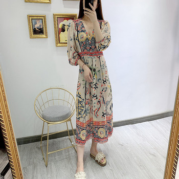 Rochie de dama cu decolteu in V si maneci 7/8 cu model floral