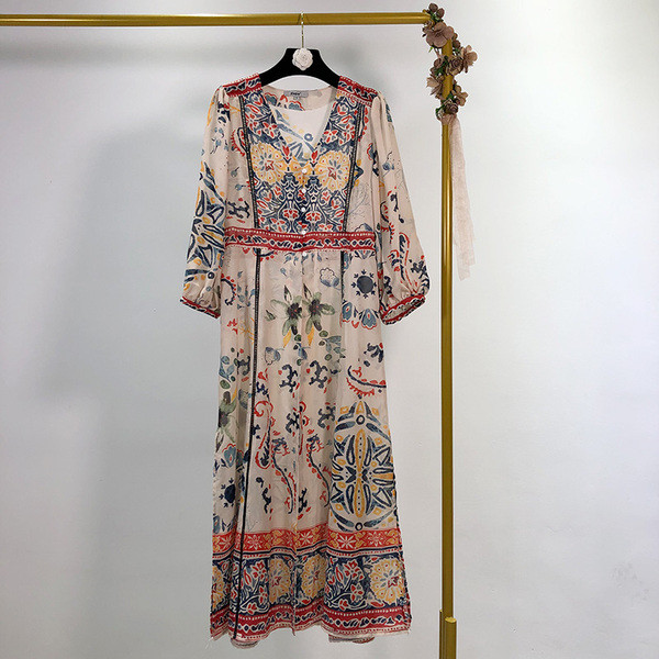 Rochie de dama cu decolteu in V si maneci 7/8 cu model floral