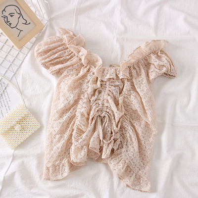 Bluza eleganta de dama cu umerii goi in alb, negru si bej