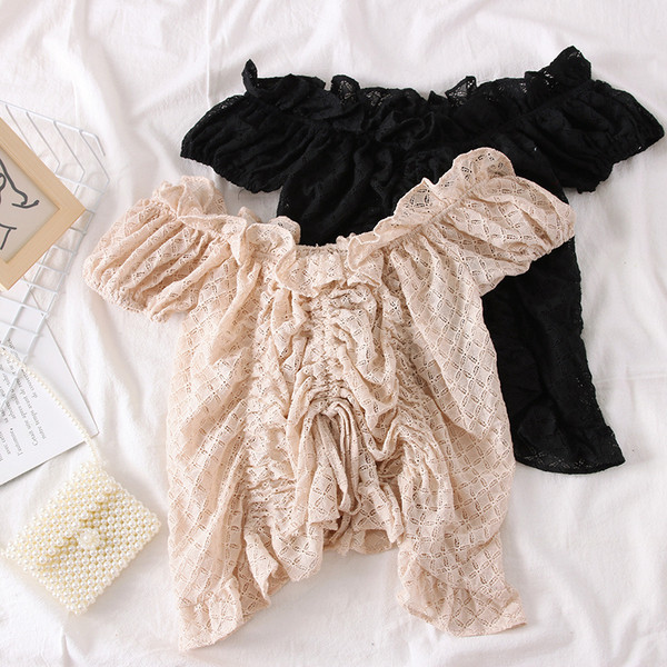 Bluza eleganta de dama cu umerii goi in alb, negru si bej