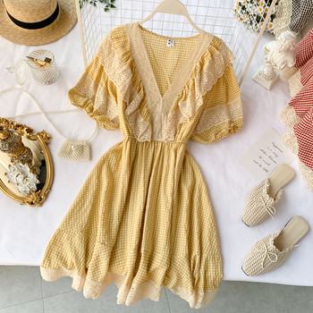 Rochie de dama in carouri cu decolteu in V cu dantela