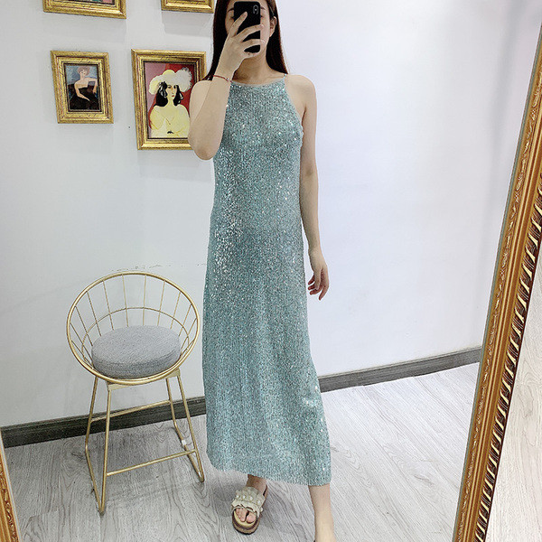 Rochie de dama lunga cu bretele subtiri in albastru si paiete