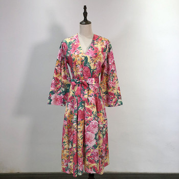 Rochie de dama cu decolteu in V si maneci 7/8, cravate in talie cu model floral