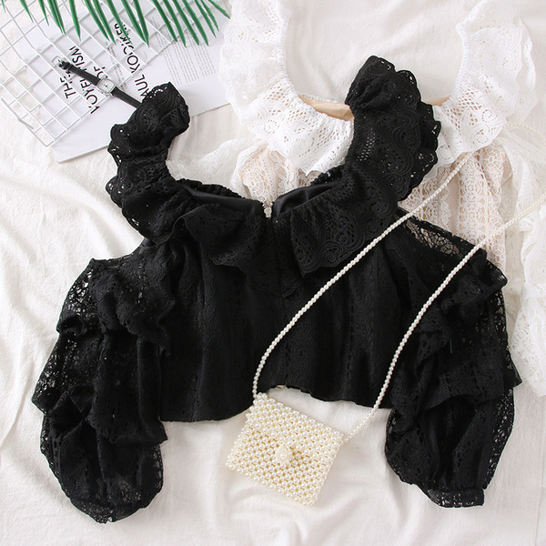 Stílusos női blúz csupasz váll - fekete-fehér