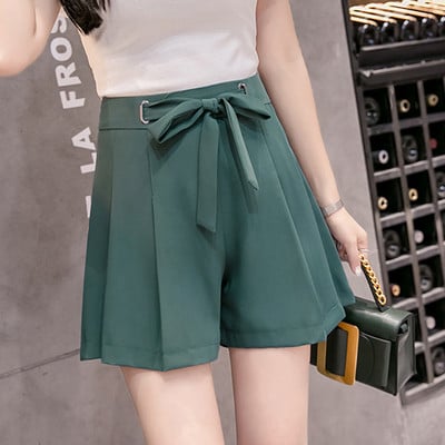 Pantaloni scurti eleganti de dama cu talie inalta in trei culori