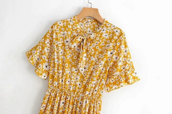 Ежедневна дамска рокля с къс ръкав и флорални мотиви в жълт цвят