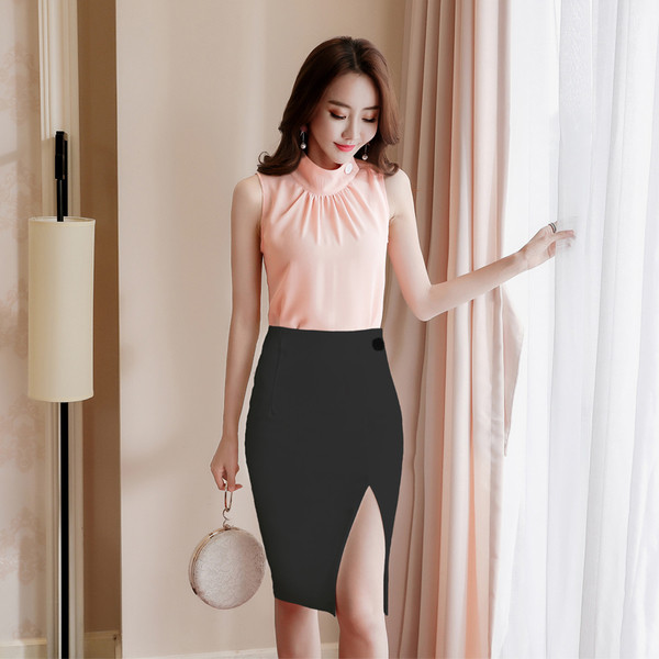 Fusta de dama eleganta, cu talie inalta si crapatura in alb si negru