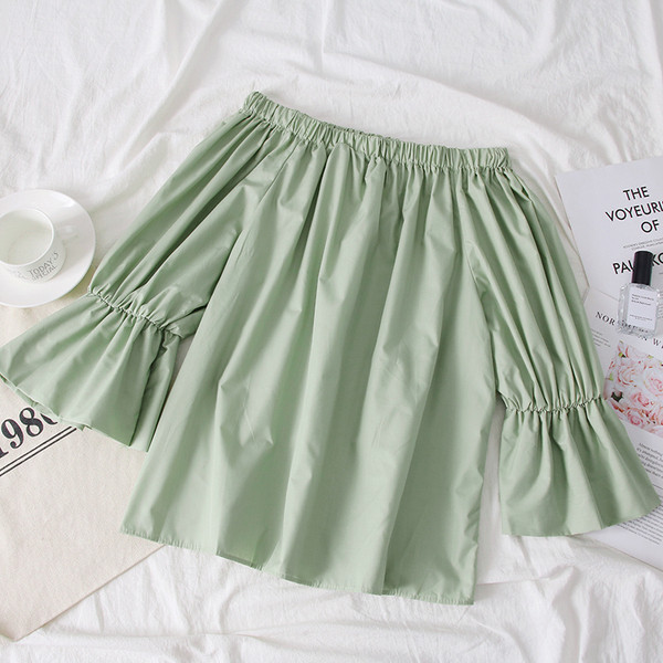 Bluza de dama model nou cu umerii goi in verde, alb, roz si negru