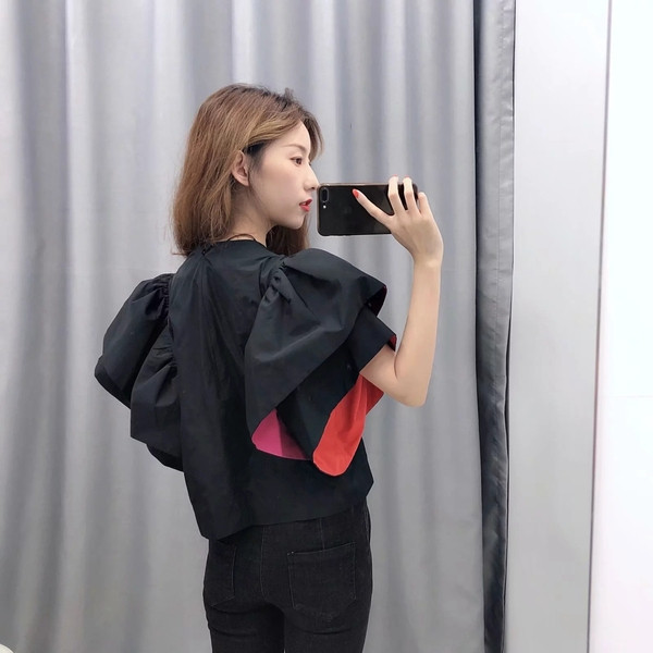 Bluză de damă modernă cu mâneci scurte de culoare neagră