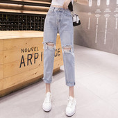 Blugi de dama actuali de culoare deschisa cu buzunare