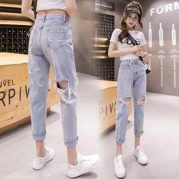 Blugi de dama actuali de culoare deschisa cu buzunare