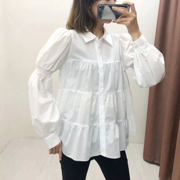 Cămașă de damă modernă model larg cu mâneci lungi în culoarea alb