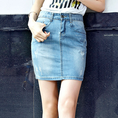 Ежедневна дамска дънкова пола в светъл цвят - втален модел