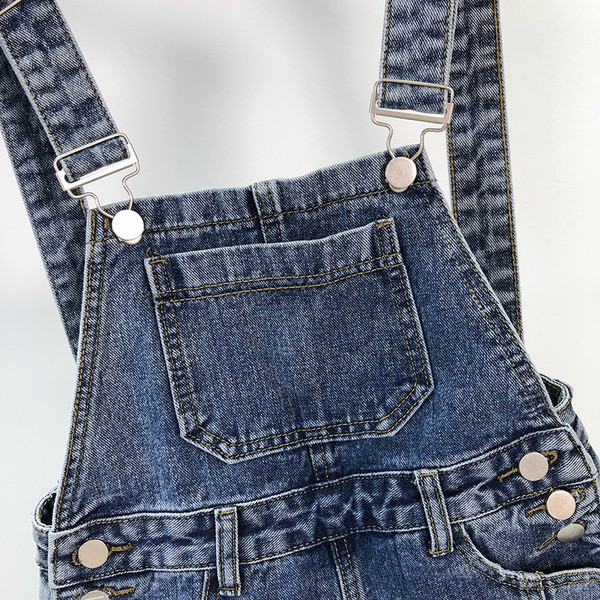 Γυναικεία ολόσωμη φόρμα με κουμπιά και σχισμένο μοτίβο