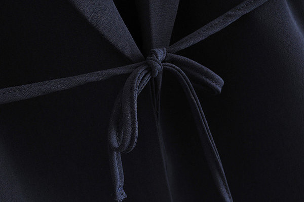 Jachetă elegantă de damă, cu legături în talie, în negru