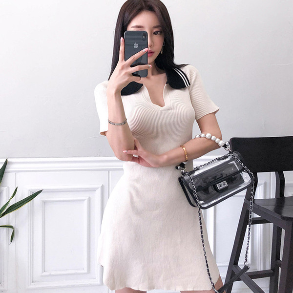 Дамска ежедневна рокля с къс ръкав в бежов цвят 