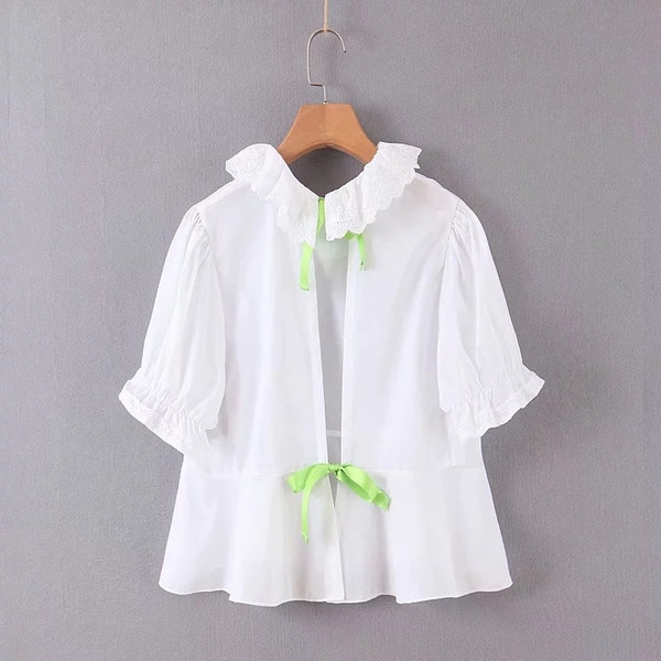 Cămașă elegantă de damă, cu spatele gol și mâneci scurte, în alb