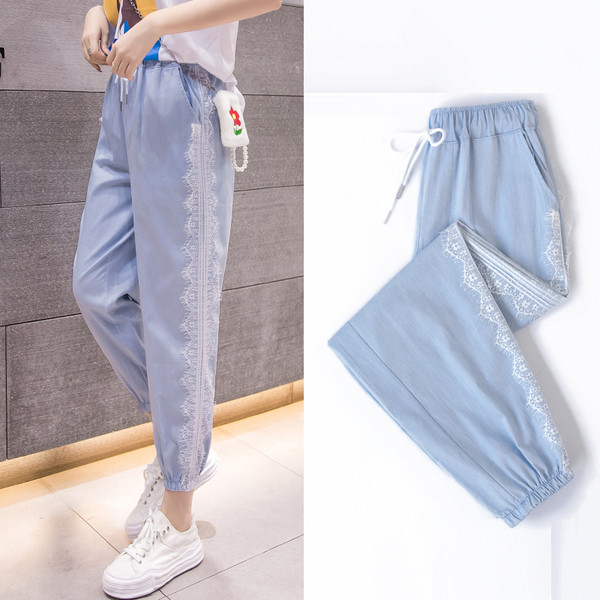 Pantaloni de dama la moda in albastru cu dantela