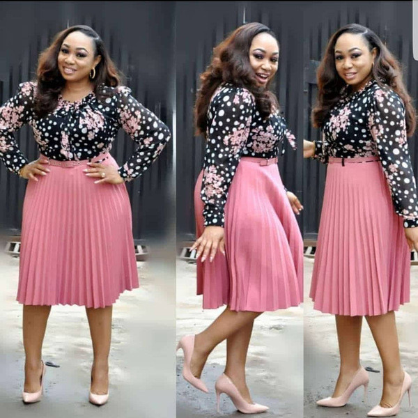 Rochie moderna de dama in trei culori cu motive florale