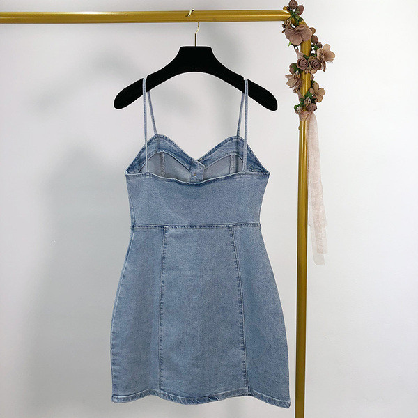 Fusta de dama din denim cu bretele subtiri si nasturi