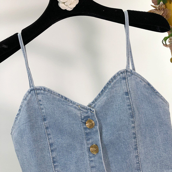 Fusta de dama din denim cu bretele subtiri si nasturi