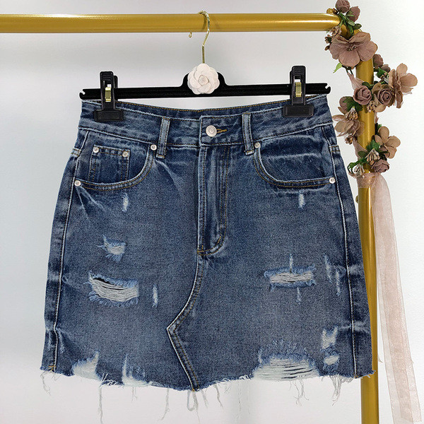 Fusta de dama din denim cu efect rupt in albastru si negru