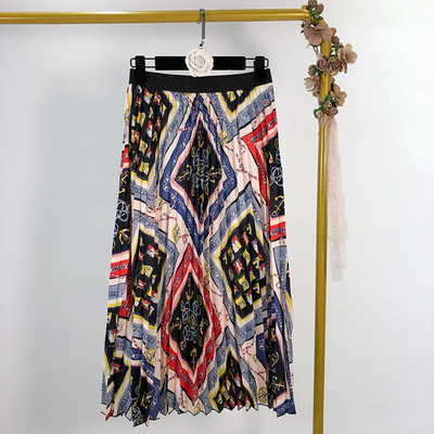 Fusta de dama plisata cu talie inalta si model