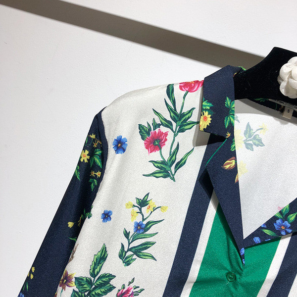 Cămașă de damă cu mânecă lungă și guler clasic cu model floral