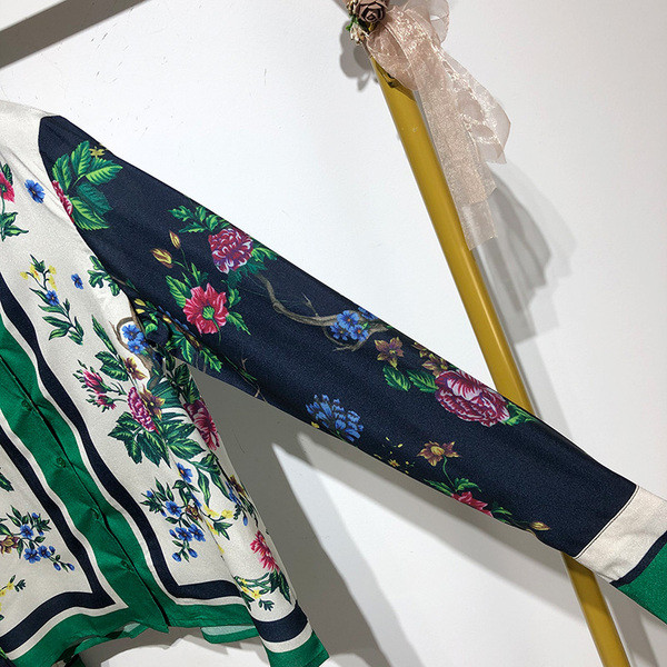 Cămașă de damă cu mânecă lungă și guler clasic cu model floral