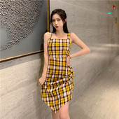 Дамска карирана рокля асиметричен модел 