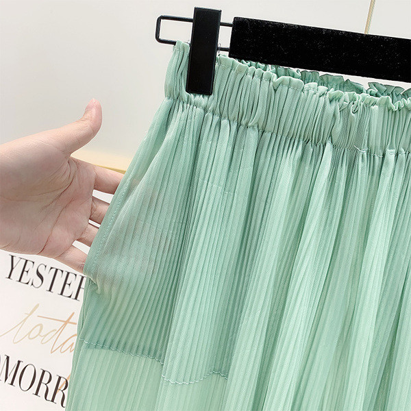 Pantaloni de dama plisati cu elastic