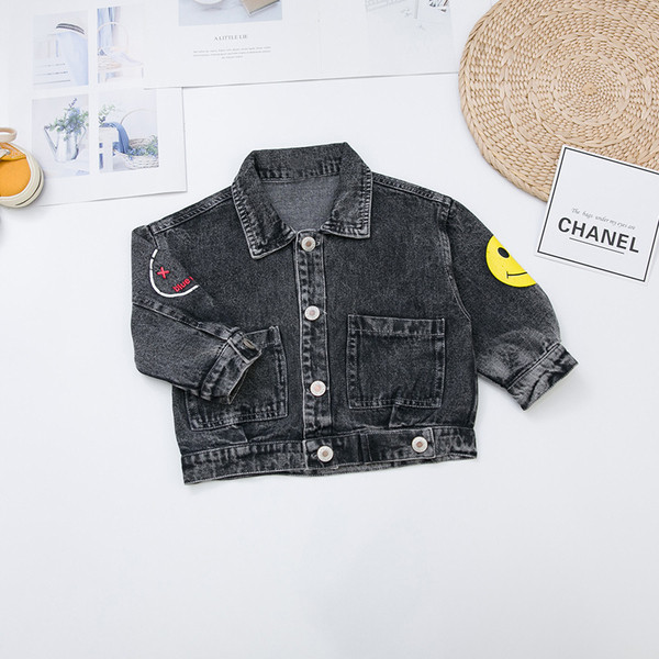 Geaca de copii eleganta pentru baieti cu aplicatie in negru