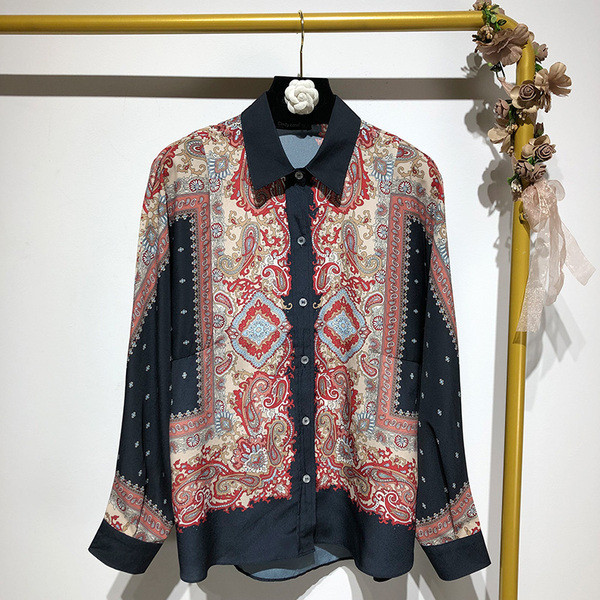 Cămașă de damă cu mâneci lungi și guler clasic cu model cu model