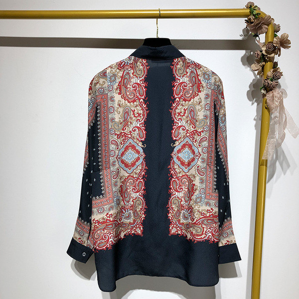 Cămașă de damă cu mâneci lungi și guler clasic cu model cu model