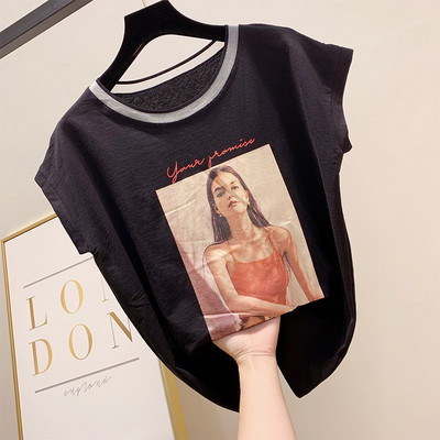 Модерна дамска  тениска с апликация в четири цвята