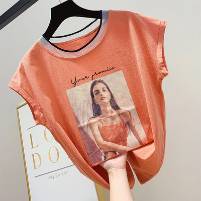 Модерна дамска  тениска с апликация в четири цвята