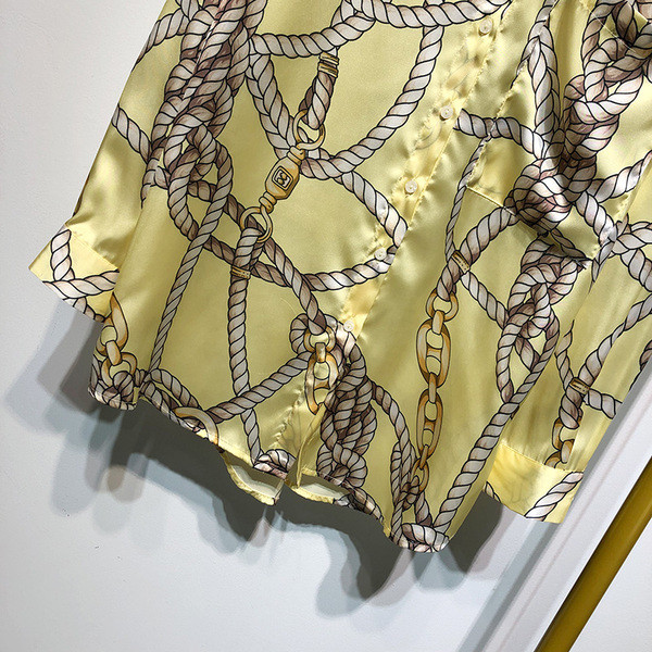 Cămașă de damă cu mâneci lungi și guler clasic cu model cu model