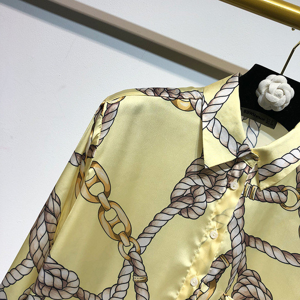 Cămașă de damă cu mâneci lungi și guler clasic cu model cu model