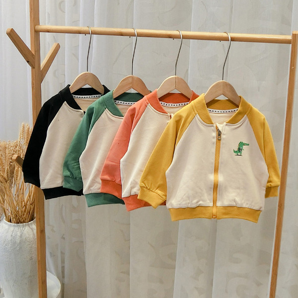 Model nou de hanorac pentru copii pentru baieti cu aplicare in mai multe culori