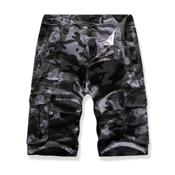 Къси мъжки панталони с камуфлажен десен и странични джобове в няколко цвята