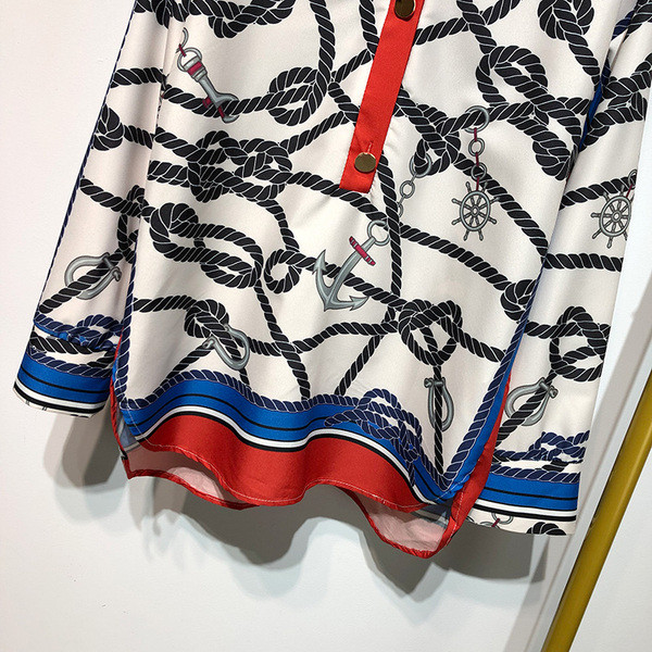 Cămașă cu mâneci lungi și nasturi cu model cu model