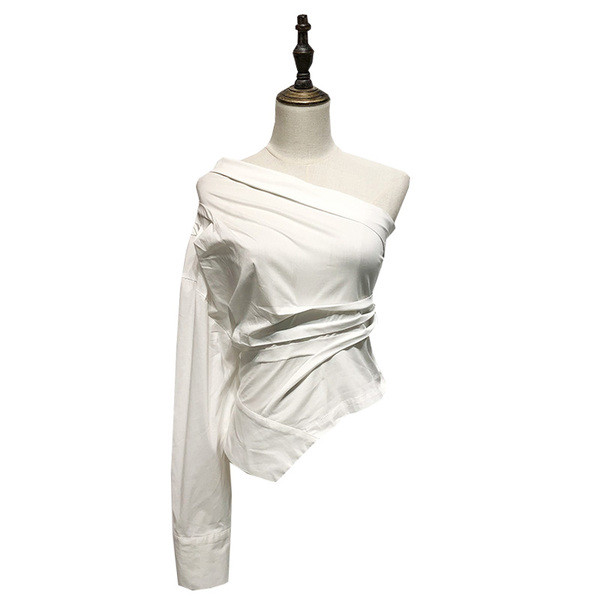 Bluză de damă modernă cu umăr gol și mâneci lungi în alb