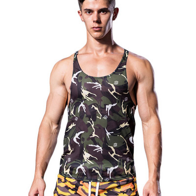 Maieu sport pentru bărbați cu model de camuflaj în mai multe culori