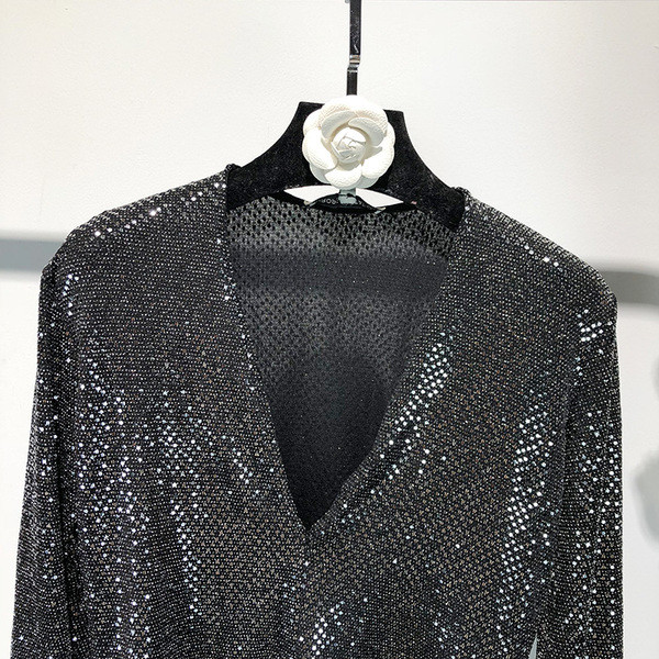 Body elegant de dama cu maneci lungi de culoare neagra cu efect stralucitor