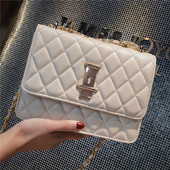 Geanta de dama eleganta cu inchidere metalica in trei culori