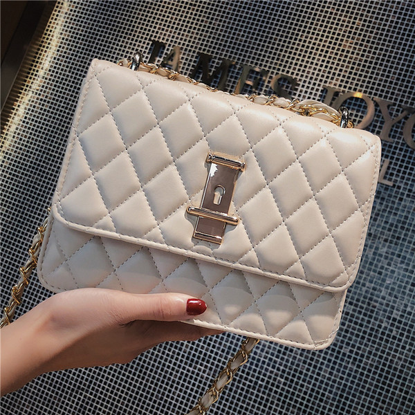 Geanta de dama eleganta cu inchidere metalica in trei culori