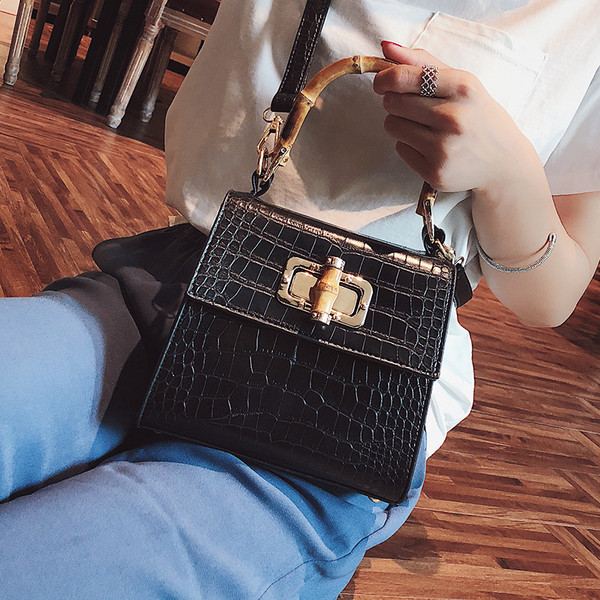 Geanta de dama din piele ecologica cu manere lungi si scurte