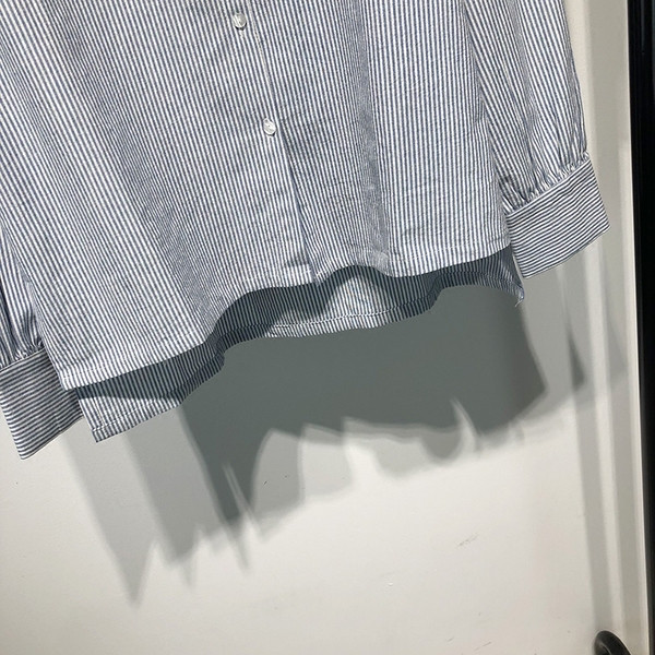 Cămașă de damă în dungi cu broderie