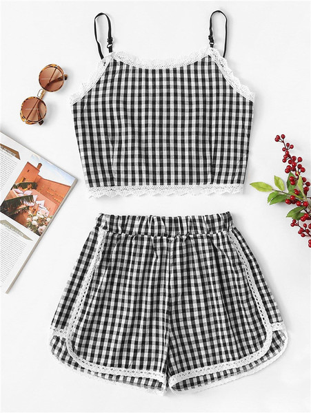 Set de damă modern în carouri cu dantelă alb-negru