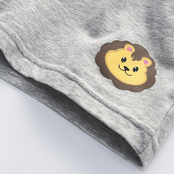 Pantaloni scurți pentru copii de culoare gri cu aplicație-pentru băieți